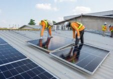 Zonnenpanelen leggen